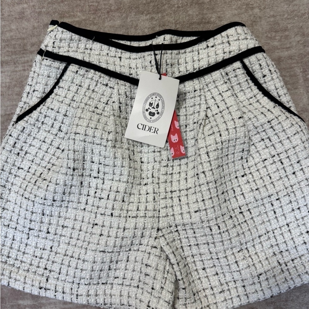 Cider Tweed shorts size xs brand new with tags - Picture 2 of 4